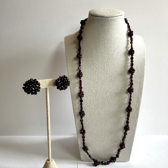 Vintage Garnet Cluster Beaded Necklace with Matching Garnet Post Earrings - Picture 3 of 5